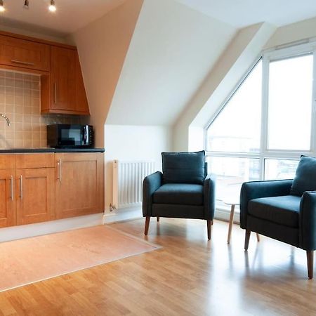 *New* 2-Bed Modern Apartment Burton-upon-Trent Exterior foto